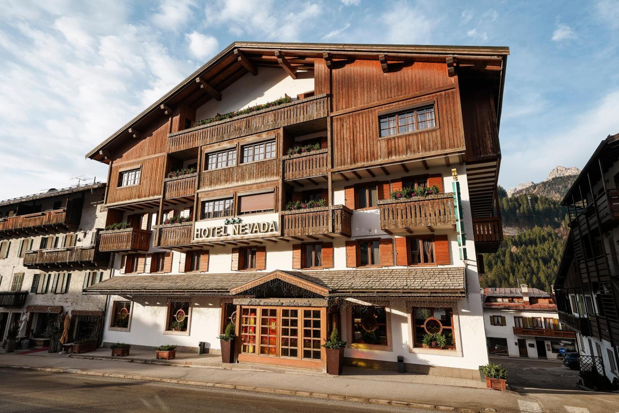 Best Western Hotel Nevada San Vito di Cadore Extérieur photo